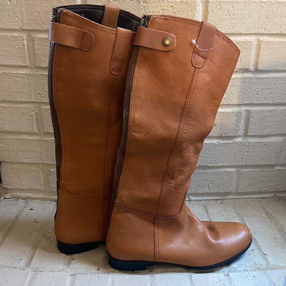 BDG NEW Lined LEATHER Boots flat Women Size 8 valued at $199.00 (NWOB) 🌿🍂🍁
